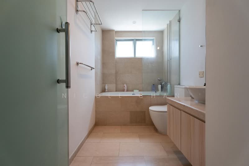 The Makena Condominium For Sale at S$ 3,999,900 | PropertyGuru Singapore - Bathroom