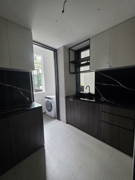 Jervois Mansion, 10 Jervois Close, 4 Bedrooms, 1,475 sqft, Condominium For Rent, by Sharon Yeo, 500084410 - Kitchen - PropertyGuru.com.sg