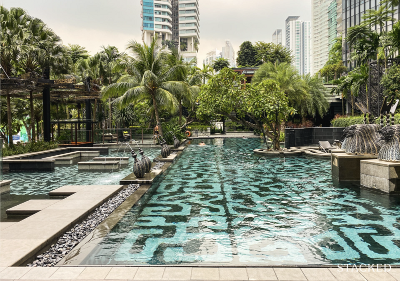 OUE Twin Peaks Condominium For Sale at S$ 3,849,600 | PropertyGuru Singapore - Exterior