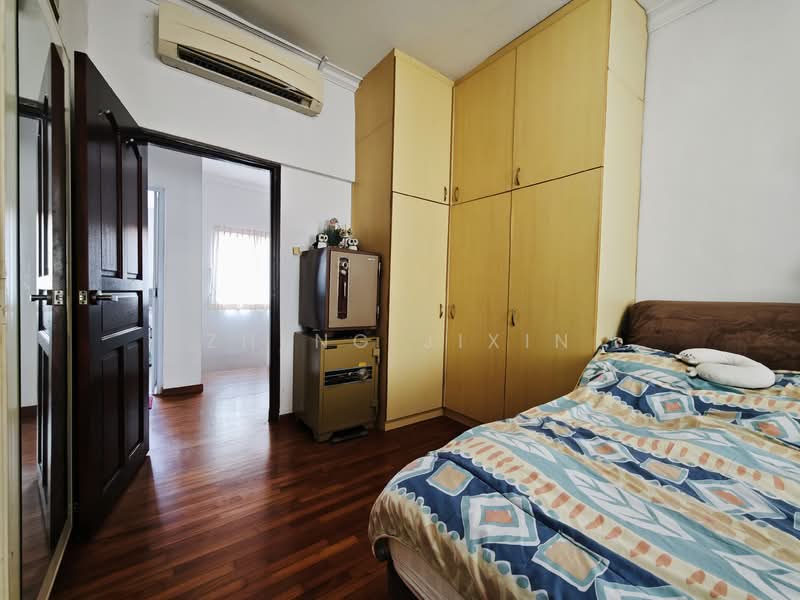 Paya Lebar Gardens Corner Terrace For Sale at S$ 5,000,000 | PropertyGuru Singapore - Bedroom