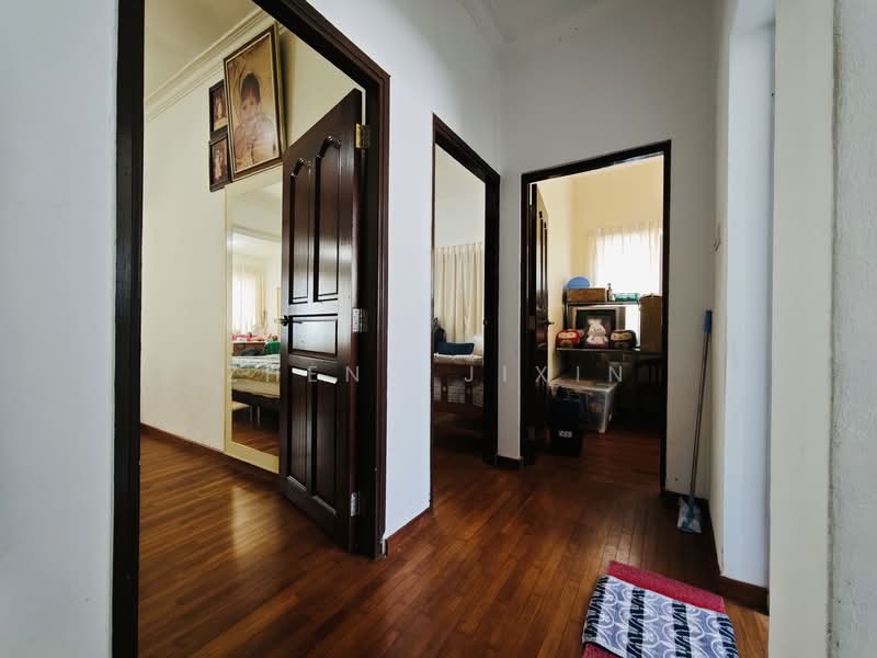 Paya Lebar Gardens Corner Terrace For Sale at S$ 5,000,000 | PropertyGuru Singapore - Corridor