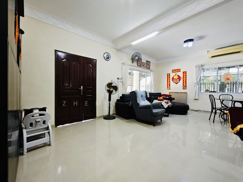 Paya Lebar Gardens Corner Terrace For Sale at S$ 5,000,000 | PropertyGuru Singapore - Living Room