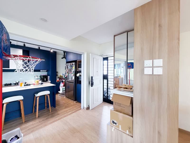 222 Simei Street 4 HDB Flat For Sale at S$ 730,000 | PropertyGuru Singapore - Kitchen