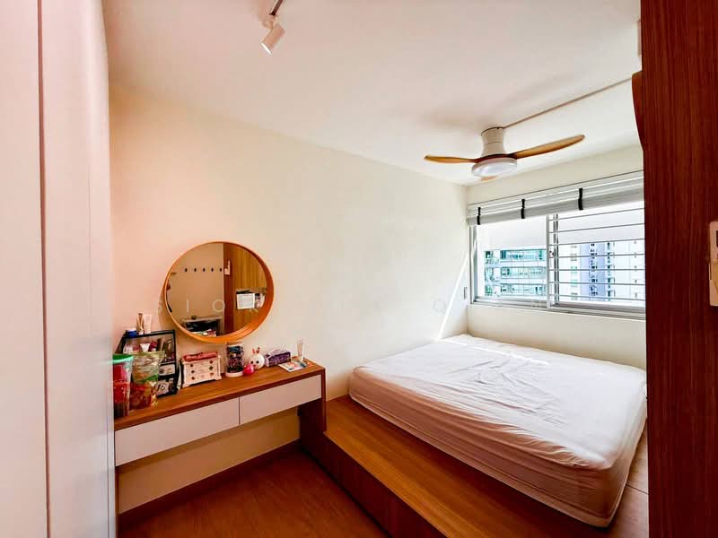 222 Simei Street 4 HDB Flat For Sale at S$ 730,000 | PropertyGuru Singapore - Bedroom