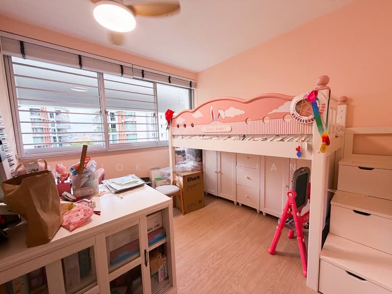 222 Simei Street 4 HDB Flat For Sale at S$ 730,000 | PropertyGuru Singapore - Bedroom