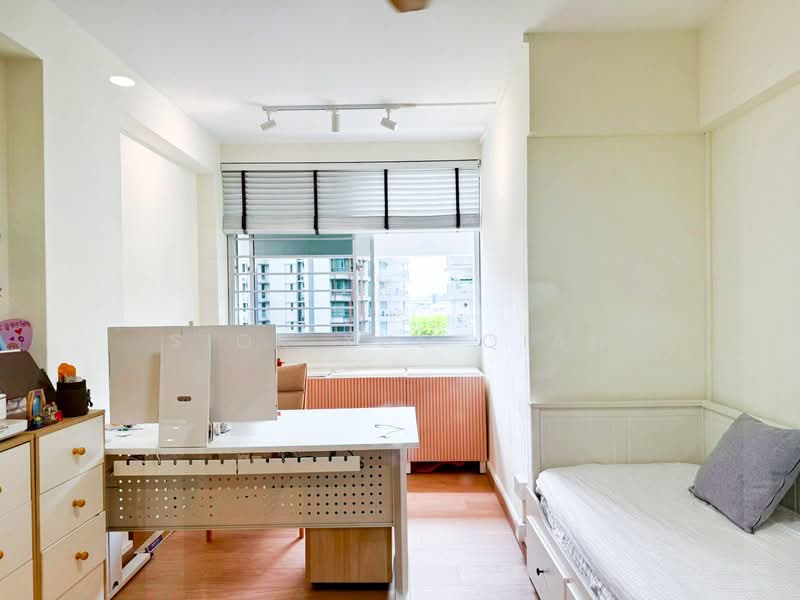 222 Simei Street 4 HDB Flat For Sale at S$ 730,000 | PropertyGuru Singapore - Study