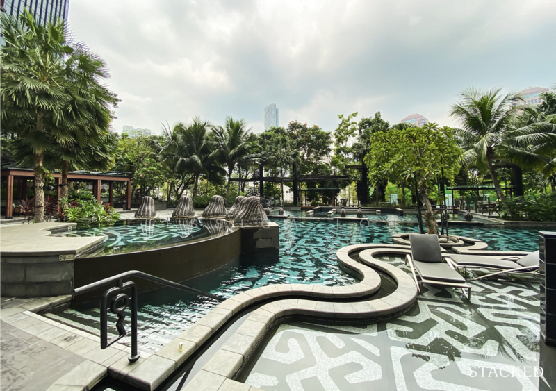 OUE Twin Peaks Condominium For Sale at S$ 1,262,700 | PropertyGuru Singapore - Pool
