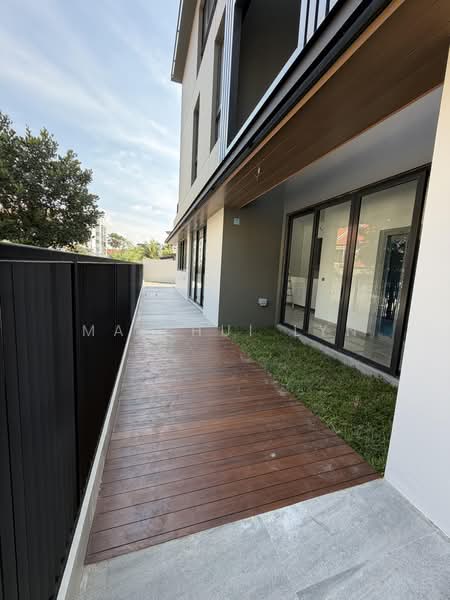 Brand New Freehold Semi Detached with Private Lift along Lor G Telok Kurau, Lor G Telok Kurau, East Coast / Marine Parade, 5 Bedrooms, 5,765 sqft, Semi-Detached House For Sale, by Mak Hui Lyn, 500084440 - Exterior - PropertyGuru.com.sg