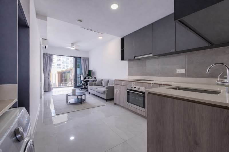 Riverfront Residences Condominium For Sale at S$ 1,190,000 | PropertyGuru Singapore - Living Room