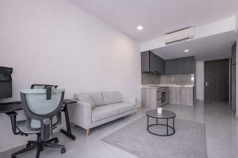 Riverfront Residences Condominium For Sale at S$ 1,190,000 | PropertyGuru Singapore - Living Room