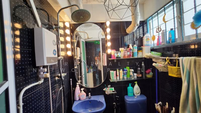 228 Tampines Street 23 HDB Flat For Sale at S$ 620,000 | PropertyGuru Singapore