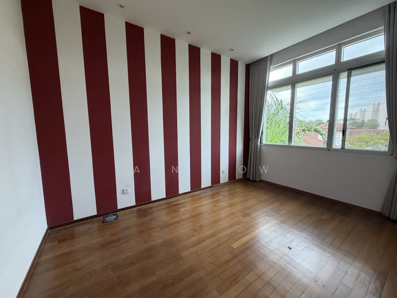 Gallop Green, 19 Woollerton Park, 5 Bedrooms, 3,229 sqft, Condominium For Rent, by Zann Leow, 500084478 - Bedroom - PropertyGuru.com.sg