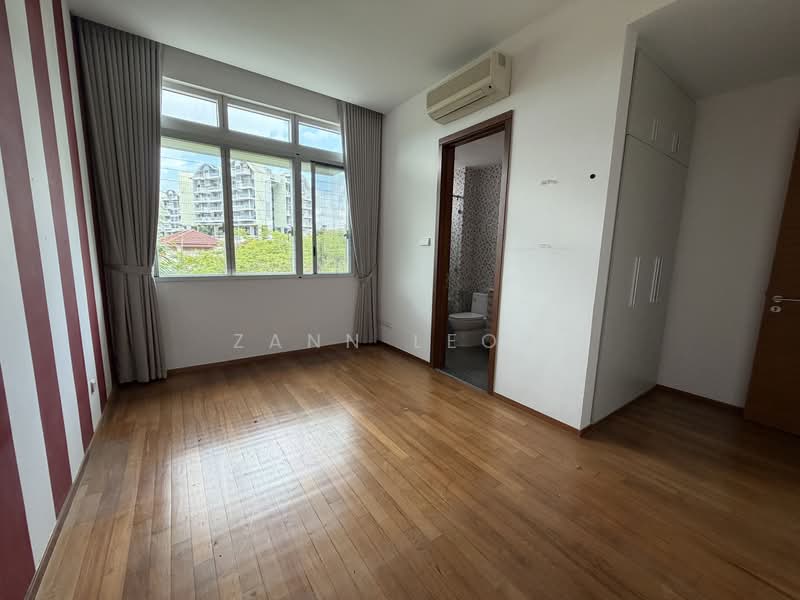 Gallop Green, 19 Woollerton Park, 5 Bedrooms, 3,229 sqft, Condominium For Rent, by Zann Leow, 500084478 - Bedroom - PropertyGuru.com.sg