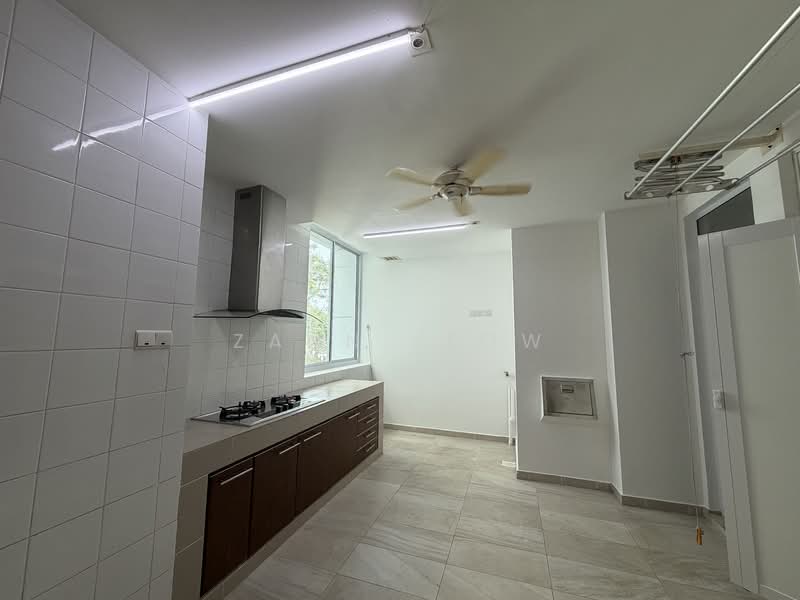 Gallop Green, 19 Woollerton Park, 5 Bedrooms, 3,229 sqft, Condominium For Rent, by Zann Leow, 500084478 - Kitchen - PropertyGuru.com.sg