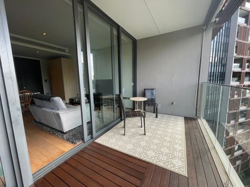 OUE Twin Peaks Condominium For Sale at S$ 1,300,000 | PropertyGuru Singapore - Balcony