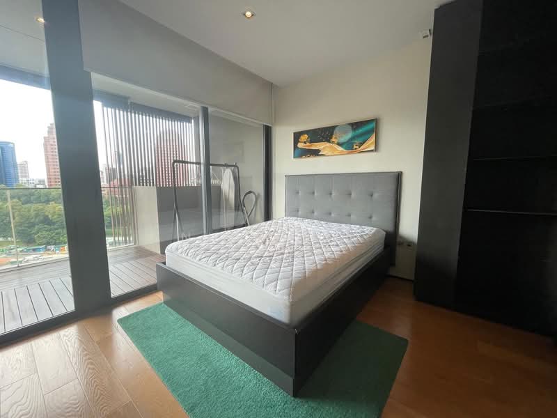 OUE Twin Peaks Condominium For Sale at S$ 1,300,000 | PropertyGuru Singapore - Bedroom