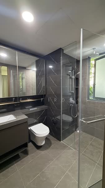 The Florence Residences, 99 Hougang Avenue 2, 2 Bedrooms, 721 sqft, Condominium For Sale, by Fey Firdaus, 500084490 - Bathroom - PropertyGuru.com.sg