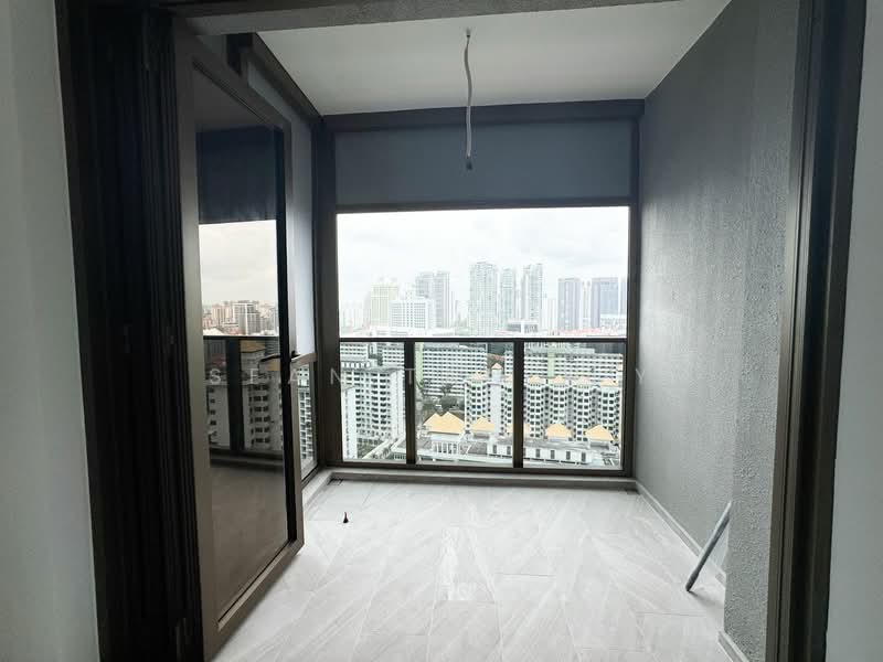 The Landmark Condominium For Sale at S$ 1,988,000 | PropertyGuru Singapore - Balcony