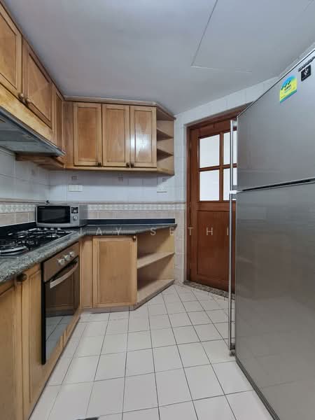 The Bayshore Condominium For Sale at S$ 1,890,000 | PropertyGuru Singapore - Kitchen
