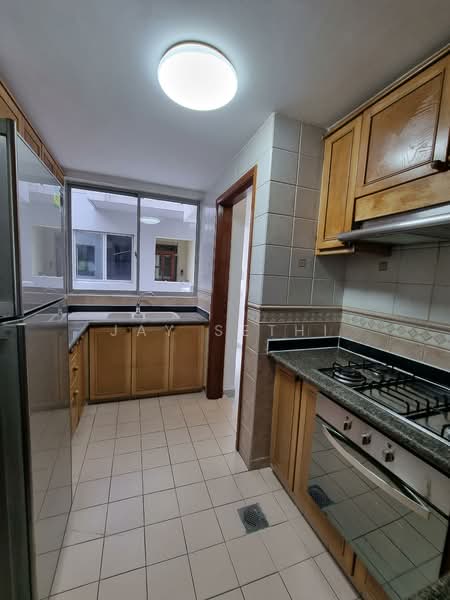 The Bayshore Condominium For Sale at S$ 1,890,000 | PropertyGuru Singapore - Kitchen