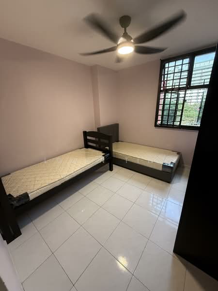 341 Sembawang Close, 341 Sembawang Close, Room Rental, 230 sqft, HDB Flat For Rent, by Logan Ting, 500084506 - Bedroom - PropertyGuru.com.sg