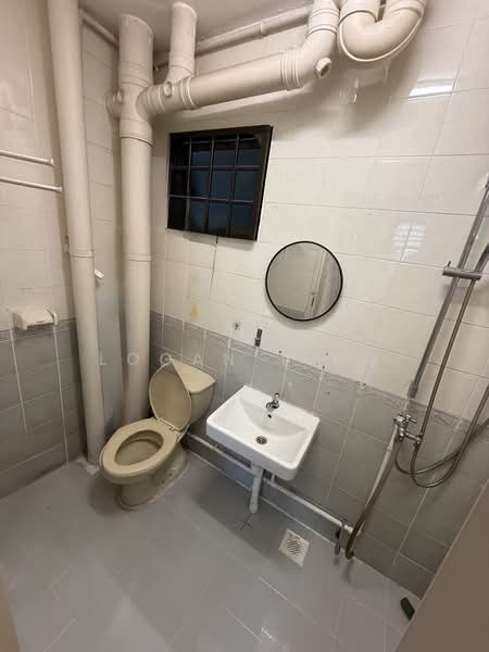 341 Sembawang Close, 341 Sembawang Close, Room Rental, 230 sqft, HDB Flat For Rent, by Logan Ting, 500084506 - Bathroom - PropertyGuru.com.sg