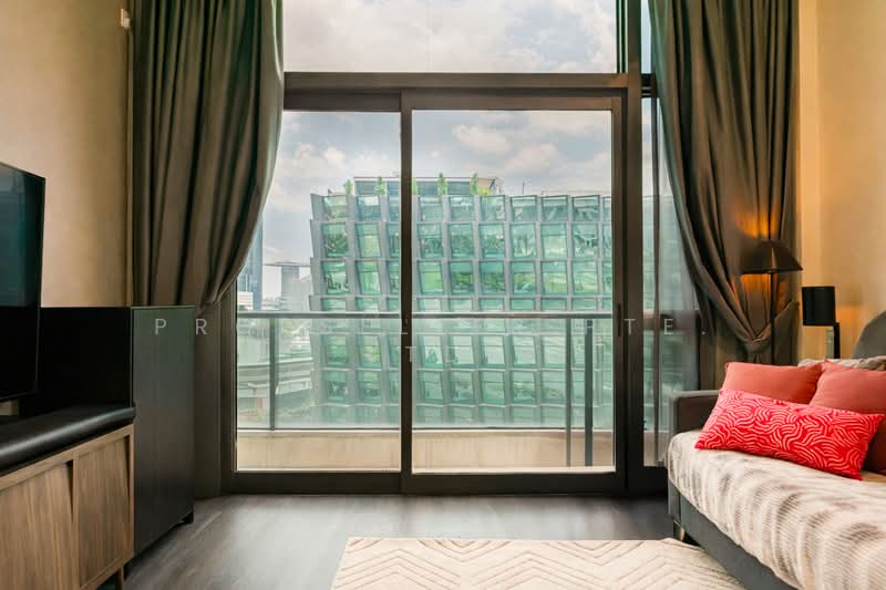 River Place Condominium For Sale at S$ 1,450,000 | PropertyGuru Singapore - Living Room