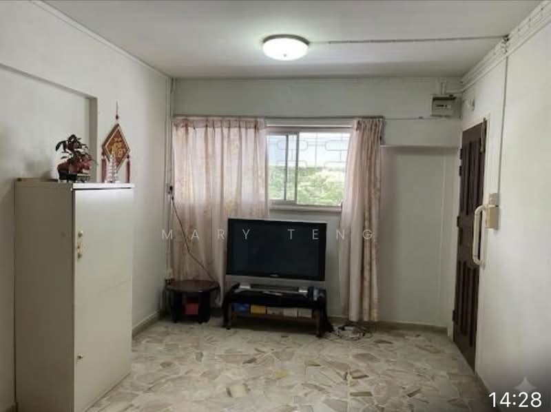 104 Tampines Street 11, 104 Tampines Street 11, 2 Bedrooms, 807 sqft, HDB Flat For Sale, by Mary Teng, 500084532 - Living Room - PropertyGuru.com.sg