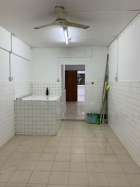 530 Ang Mo Kio Avenue 10, Ang Mo Kio Avenue 10, 915 sqft, Shop / Shophouse For Rent, by Don Lim, 500084543 - Classroom 4 / Pantry - CommercialGuru.com.sg