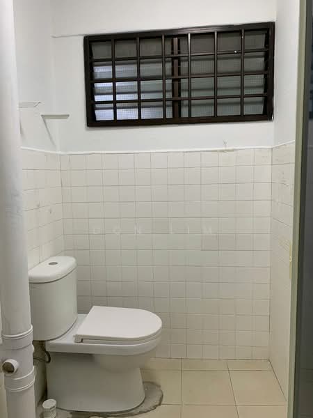 530 Ang Mo Kio Avenue 10, Ang Mo Kio Avenue 10, 915 sqft, Shop / Shophouse For Rent, by Don Lim, 500084543 - Bathroom - CommercialGuru.com.sg