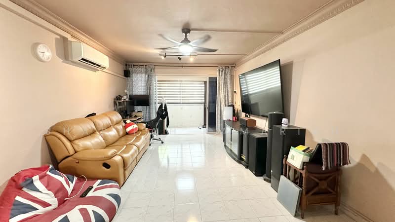 For Sale - 815 Tampines Avenue 4