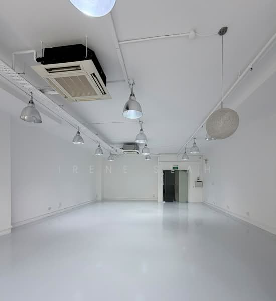 Midview City, 22 Sin Ming Lane, 1,496 sqft, Light Industrial (B1) For Sale, by Irene Seah, 500084558 - Interior - CommercialGuru.com.sg