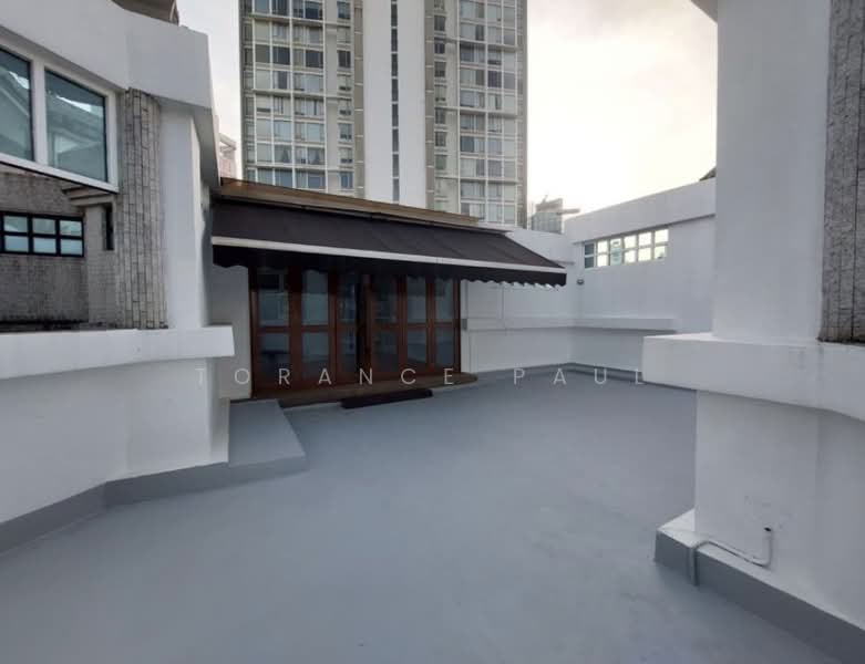 D'Grove Villas Condominium For Sale at S$ 13,800,000 | PropertyGuru Singapore - Exterior