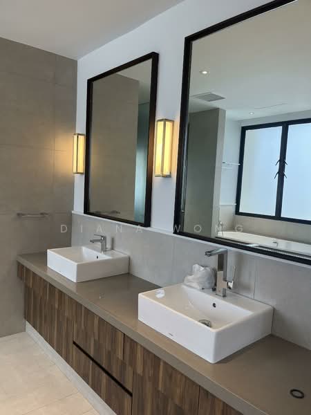 Heritage Apartments, 4 Ardmore Park, 4 Bedrooms, 3,170 sqft, Condominium For Rent, by Diana Wong, 500084565 - Bathroom - PropertyGuru.com.sg