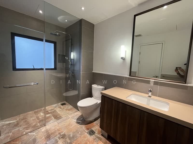 Heritage Apartments, 4 Ardmore Park, 4 Bedrooms, 3,170 sqft, Condominium For Rent, by Diana Wong, 500084565 - Bathroom - PropertyGuru.com.sg