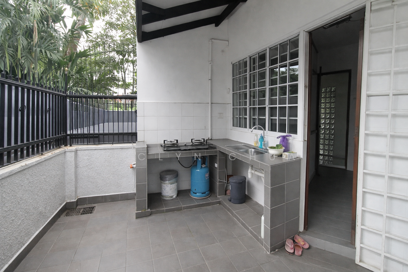 Elite Park Avenue, , 4 Bedrooms, 2,000 sqft, Terraced House For Rent, by Jaclyn Chua, 500084571 - Back Yard - PropertyGuru.com.sg