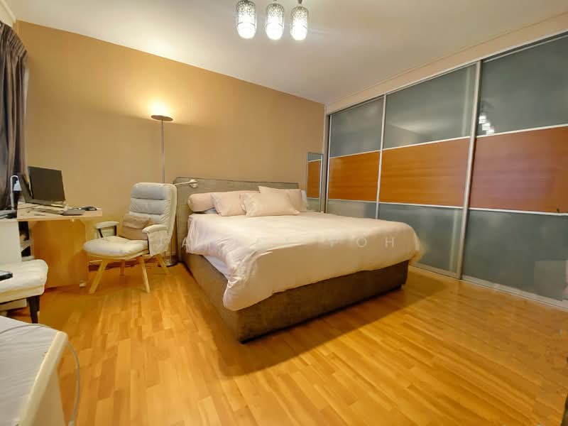 257 Bishan Street 22 HDB Flat For Sale at S$ 1,400,000 | PropertyGuru Singapore - Master Bedroom 4