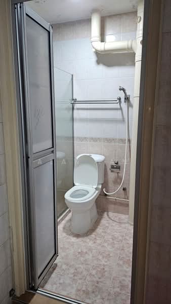 170 Gangsa Road HDB Flat For Sale at S$ 718,000 | PropertyGuru Singapore - Bathroom