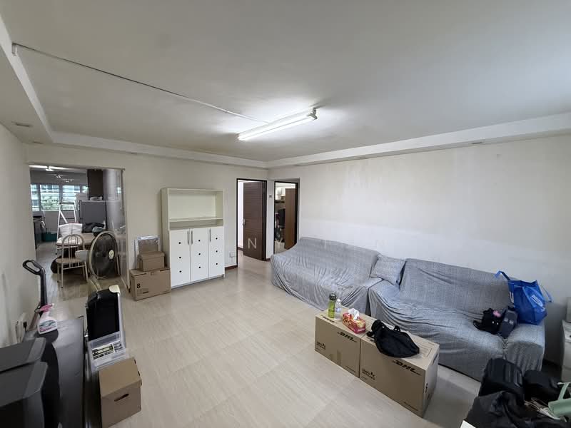412 Commonwealth Avenue West HDB Flat For Sale at S$ 650,000 | PropertyGuru Singapore - Living Room