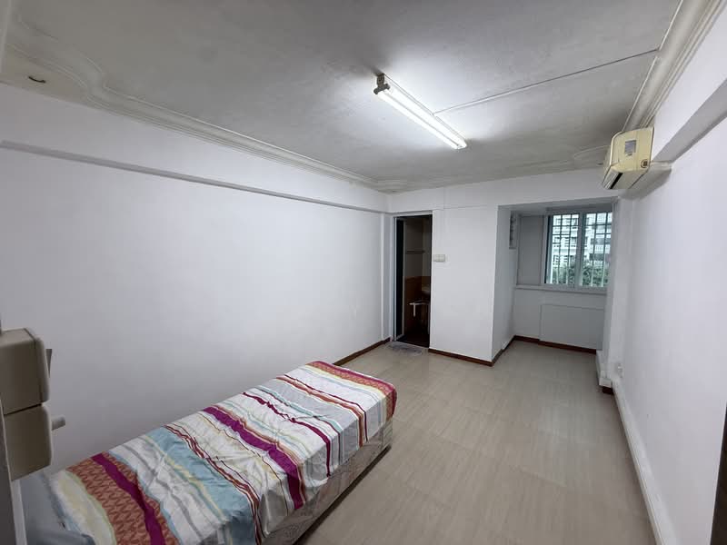 412 Commonwealth Avenue West HDB Flat For Sale at S$ 650,000 | PropertyGuru Singapore - Bedroom