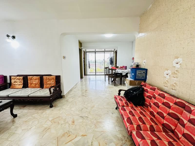 551 Ang Mo Kio Avenue 10 HDB Flat For Sale at S$ 658,000 | PropertyGuru Singapore - Living Room
