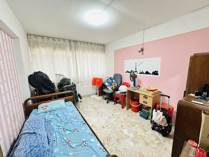 551 Ang Mo Kio Avenue 10 HDB Flat For Sale at S$ 658,000 | PropertyGuru Singapore - Bedroom