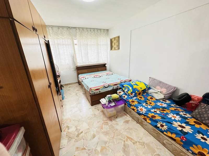 551 Ang Mo Kio Avenue 10 HDB Flat For Sale at S$ 658,000 | PropertyGuru Singapore - Bedroom