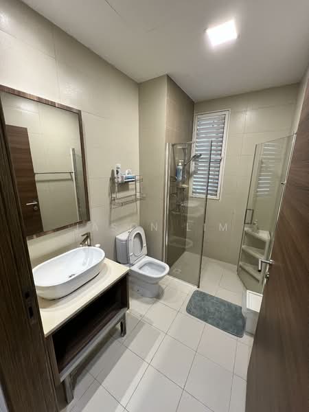 The Nautical, 95 Jalan Sendudok, 3 Bedrooms, 1,130 sqft, Condominium For Rent, by Jason Lim, 500084608 - Bathroom - PropertyGuru.com.sg