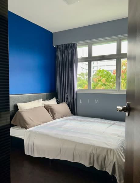 890A Tampines Avenue 1 HDB Flat For Sale at S$ 800,000 | PropertyGuru Singapore - Bedroom