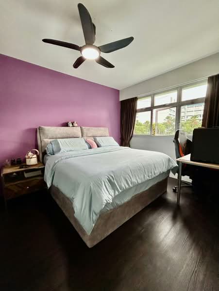 890A Tampines Avenue 1 HDB Flat For Sale at S$ 800,000 | PropertyGuru Singapore - Master Bedroom