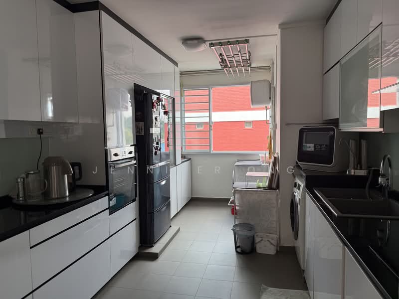 16 Toh Yi Drive HDB Flat For Sale at S$ 1,280,000 | PropertyGuru Singapore - Kitchen