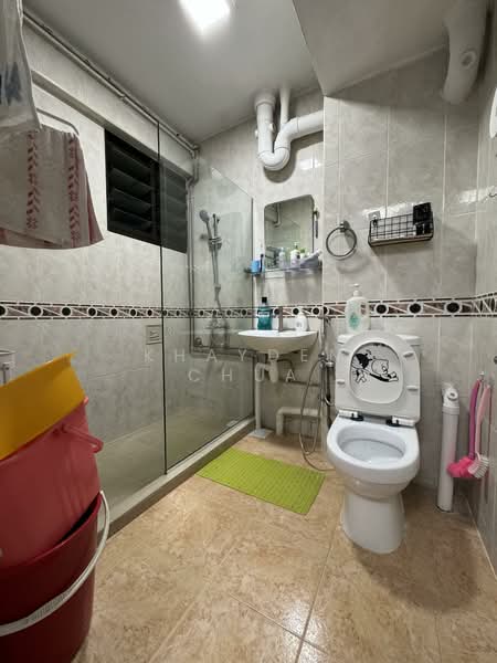 Marsiling Drive HDB Flat For Sale at S$ 550,000 | PropertyGuru Singapore - Bathroom