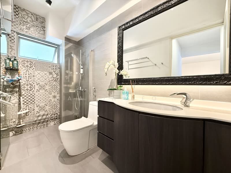 539 Serangoon North Avenue 4 HDB Flat For Sale at S$ 999,999 | PropertyGuru Singapore - Bathroom