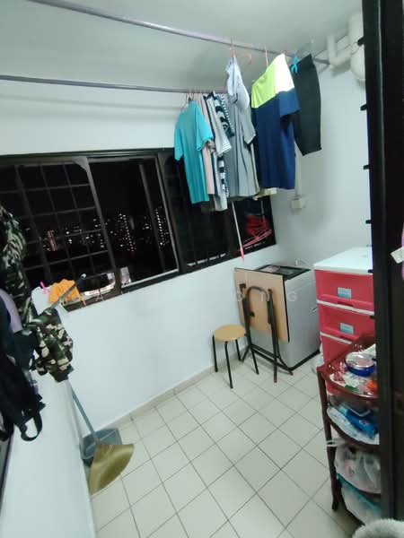 127 Rivervale Street HDB Flat For Sale at S$ 612,000 | PropertyGuru Singapore - Avril 8728 5884 